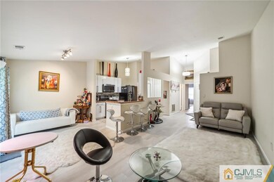 5052 Beech Ct, Monmouth Junction, NJ 08852 - photo 7