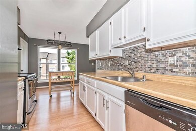 20060 Appledowre Cir, Germantown, MD 20876 - photo 5