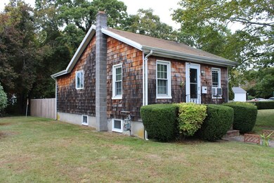 81 Russells Mills Rd, South Dartmouth, MA 02748 - photo 4