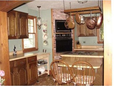 139 Dudley Rd, Oxford, MA 01540 - photo 3