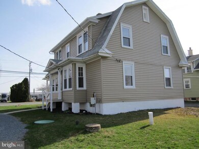 979 W Main St, New Holland, PA 17557 - photo 5