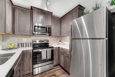 92 Gershwin Ct unit 92, Wheaton, IL 60189 - photo 4