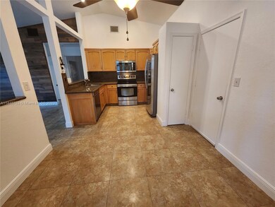 unlisted-address, Davie, FL 33325 - photo 7