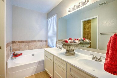 2540 W Gail Dr unit 2, Chandler, AZ 85224 - photo 4