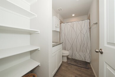 2407 Divot Ln, Navasota, TX 77868 - photo 5