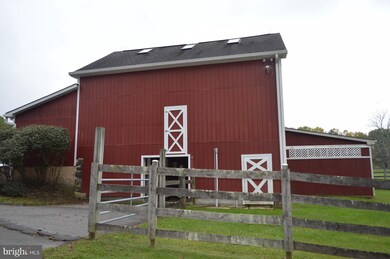 8020 Johnnycake Rd, Windsor Mill, MD 21244 - photo 4