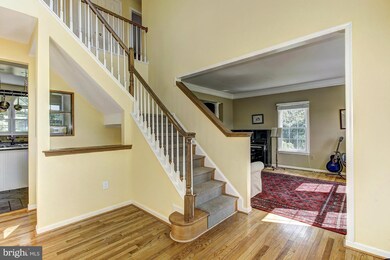 9201 English Meadow Way, Gaithersburg, MD 20882 - photo 2