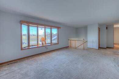 632 N Lillian St, Griffith, IN 46319 - photo 5