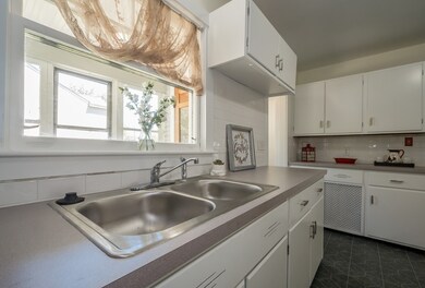 66 Switzer Ave, Springfield, MA 01109 - photo 2