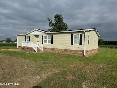 704 Wade Rd, Scotland Neck, NC 27874 - photo 5