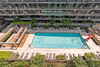 Sky View Parc unit 8M, Flushing, NY 11354 - photo 4