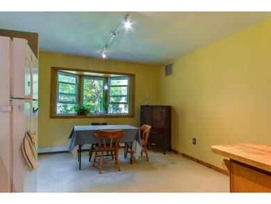 914 Dugway Rd, Richmond, VT 05477 - photo 6