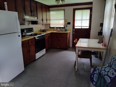 422 Rolando Dr, Colonial Beach, VA 22443 - photo 3