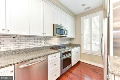 806 Madison St, Alexandria, VA 22314 - photo 6