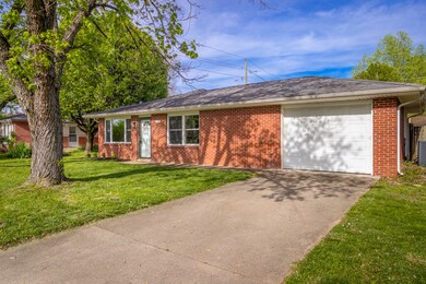 1911 Timbercrest Dr, Columbus, IN 47203 - photo 3