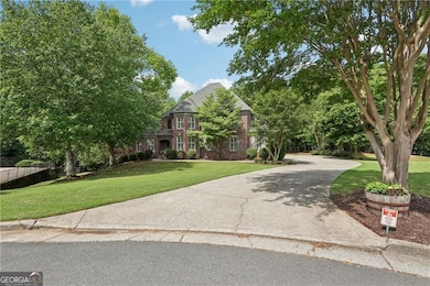 View of front of home featuring a front lawn