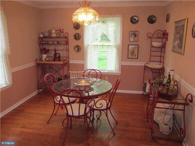 302 Coeburn Blvd, Brookhaven, PA 19015 - photo 4