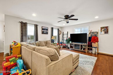 940 Bush St, Olyphant, PA 18447 - photo 3