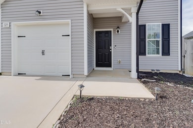 129 Crawford Pkwy, Clayton, NC 27520 - photo 4