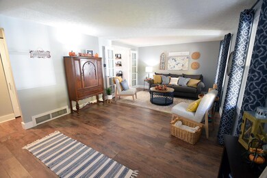 1807 Old Shay Ct, Columbus, OH 43229 - photo 7