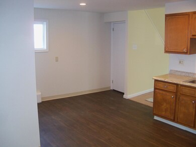 402 Schuyler Ave, Kingston, PA 18704 - photo 6