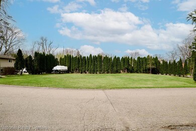 4442 Borland St, West Bloomfield, MI 48323 - photo 7