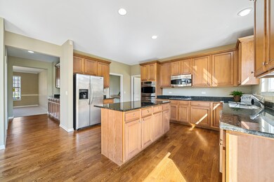 26537 Rustling Birch Way, Plainfield, IL 60585 - photo 5