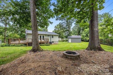 117 Beechtree Dr, Black Mountain, NC 28711 - photo 4