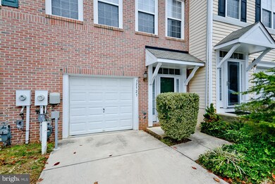 2523 Running Wolf Trail, Odenton, MD 21113 - photo 2