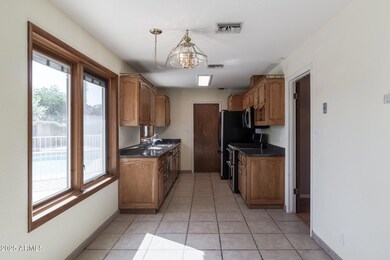 2059 E Manhatton Dr, Tempe, AZ 85282 - photo 7