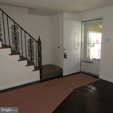 202 Marks Ave, Darby, PA 19023 - photo 3