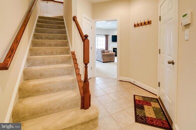 9946 Veiled Dawn, Laurel, MD 20723 - photo 3