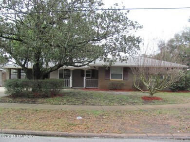 609 Mandalay Rd, Jacksonville, FL 32216 - photo 2