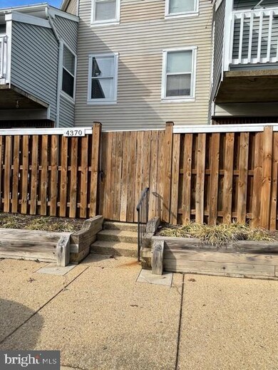 4370 Pembrook Village Dr unit 79, Alexandria, VA 22309 - photo 6