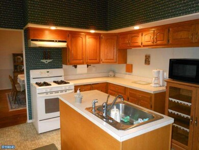 401 Hilltop Rd, Paoli, PA 19301 - photo 4