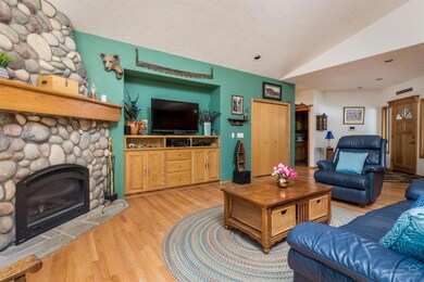 16935 Covina Rd, Bend, OR 97707 - photo 3