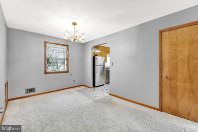 706 Edgewood Rd, Linthicum Heights, MD 21090 - photo 7