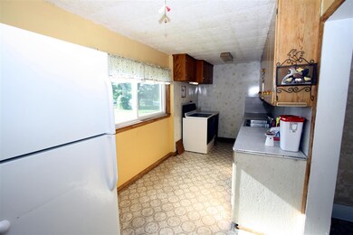 424 E Dale St, Browntown, WI 53522 - photo 2