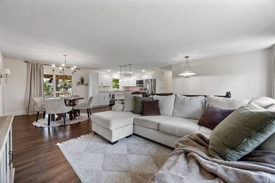 390 Crandall Dr NE, Cedar Rapids, IA 52402 - photo 3