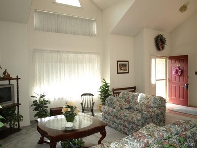 321 Surrey Place unit U321, Macungie, PA 18062 - photo 3