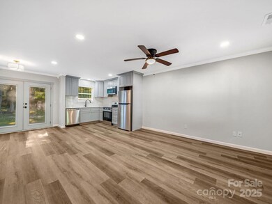 3133 Amay James Ave, Charlotte, NC 28208 - photo 7