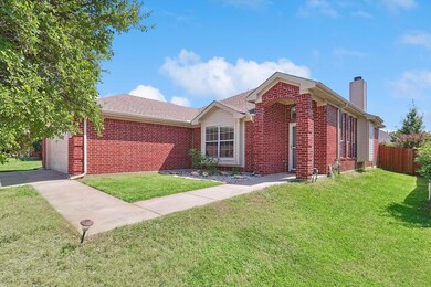 2612 Hilcroft Ave, Denton, TX 76210 - photo 2