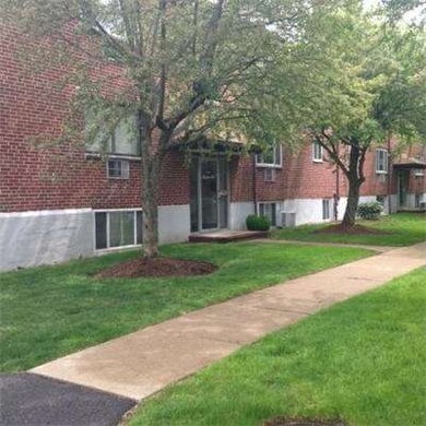 64 Bryon Rd unit 5, Chestnut Hill, MA 02467 - photo 2