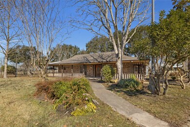 17312 McDonald Rd unit 1, Alvin, TX 77511 - photo 5