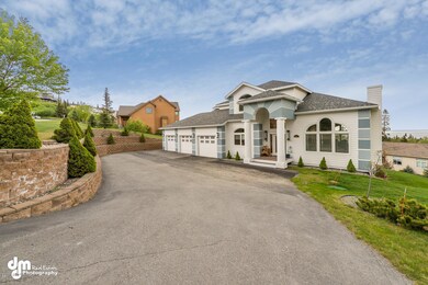 5932 Prominence Point Drive-large-044-18
