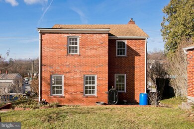 308 N Massanutten St, Strasburg, VA 22657 - photo 5