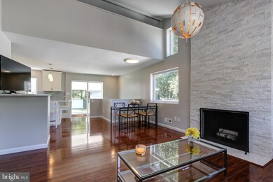 2713 James Dr, Alexandria, VA 22303 - photo 3