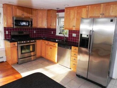 21 Nicholson St unit 3, Marblehead, MA 01945 - photo 2