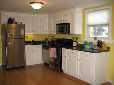 3 Williams Ave unit 2, Kittery, ME 03904 - photo 2