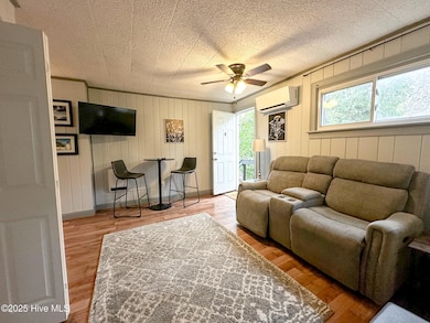 411 George St unit 4, New Bern, NC 28560 - photo 2